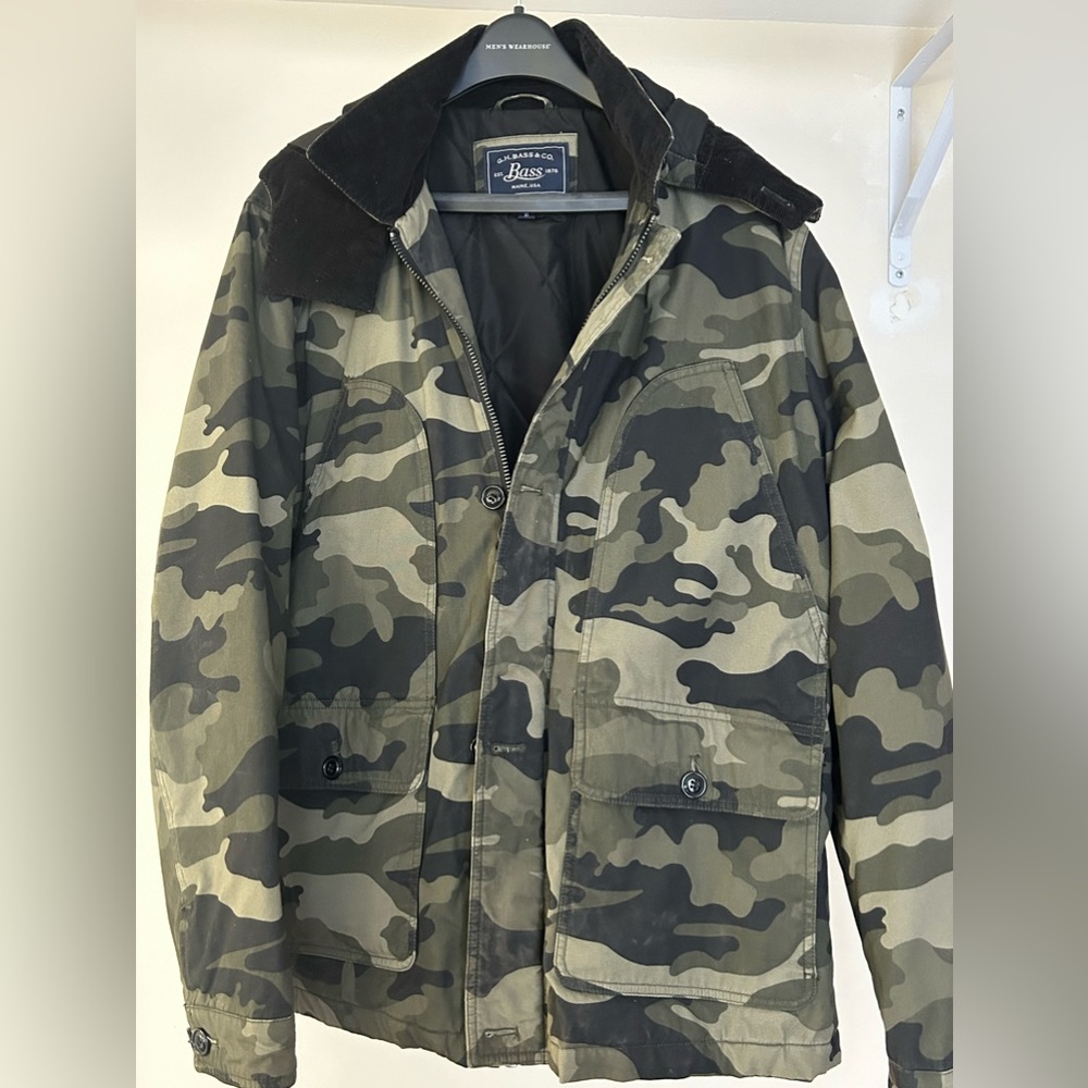 Size XL men’s camo jacket